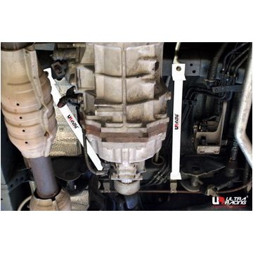 Mid Lower Bars Ultra Racing for Toyota Hiace/H200 04+