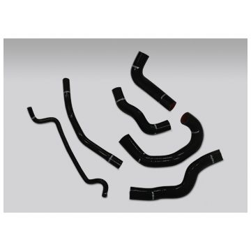 Silikonové hadice chladicího systému Mishimoto Ford Mustang GT 2005-2006, černé