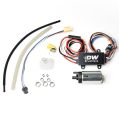 Palivové čerpadlo DeatschWerks DW440 415lph s ovladačem pro 2003-2013 Chevy Corvette-1