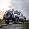 Hliníkový střešní nosič dlouhý s podsvícením IOD Performance pro Nissan Patrol Y61 LWB-10